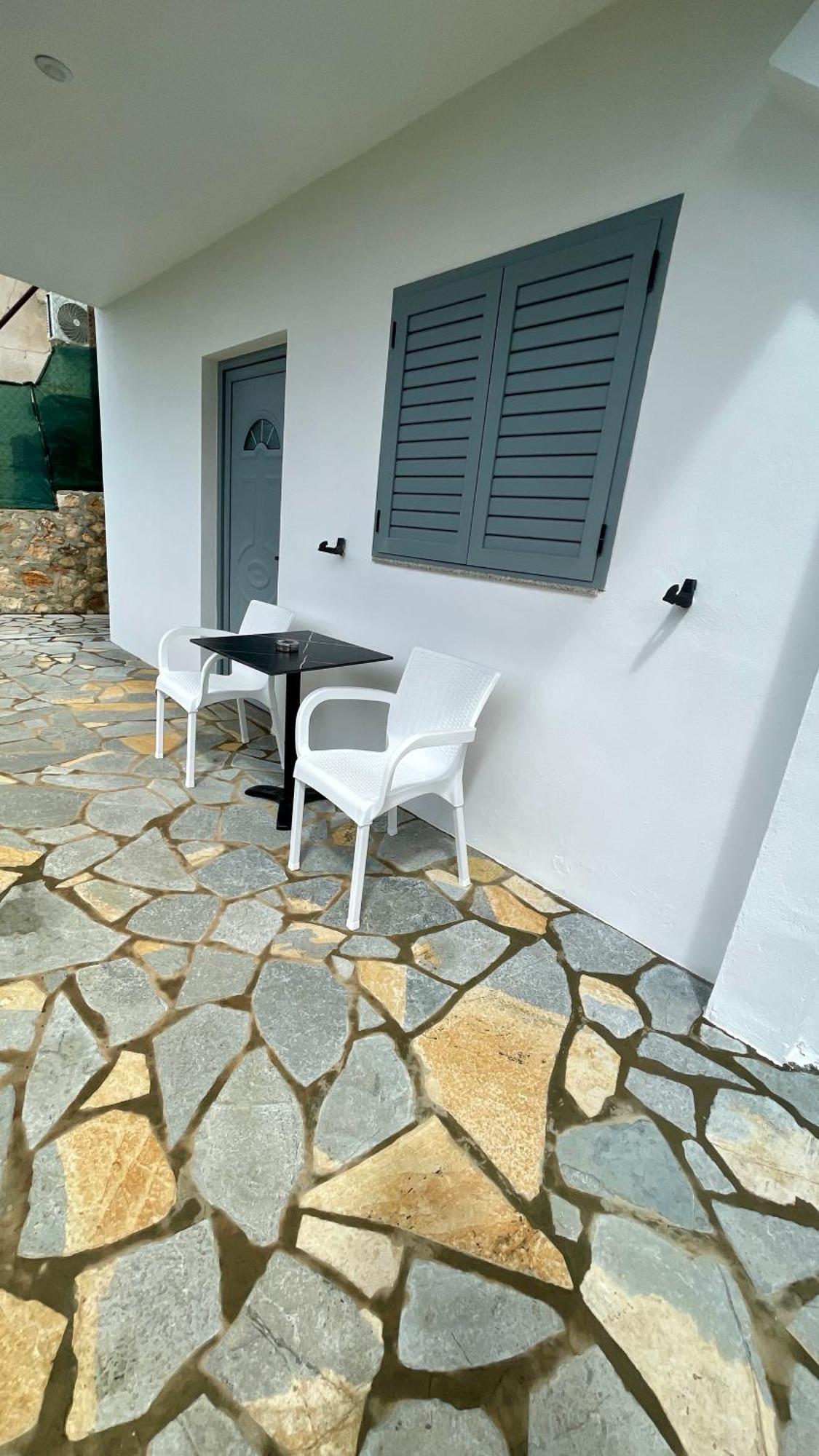 Tasos Rooms Himarë Exterior foto