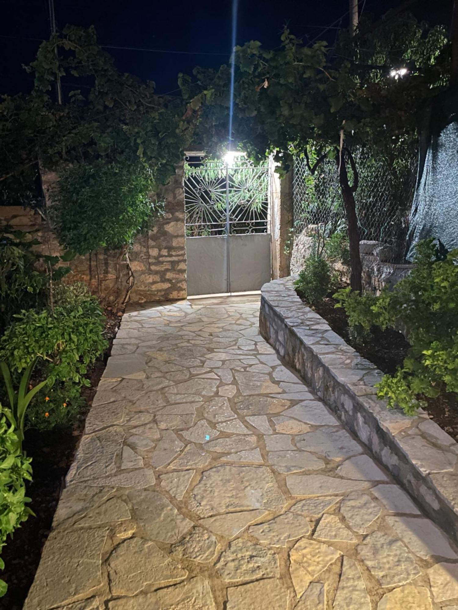 Tasos Rooms Himarë Exterior foto